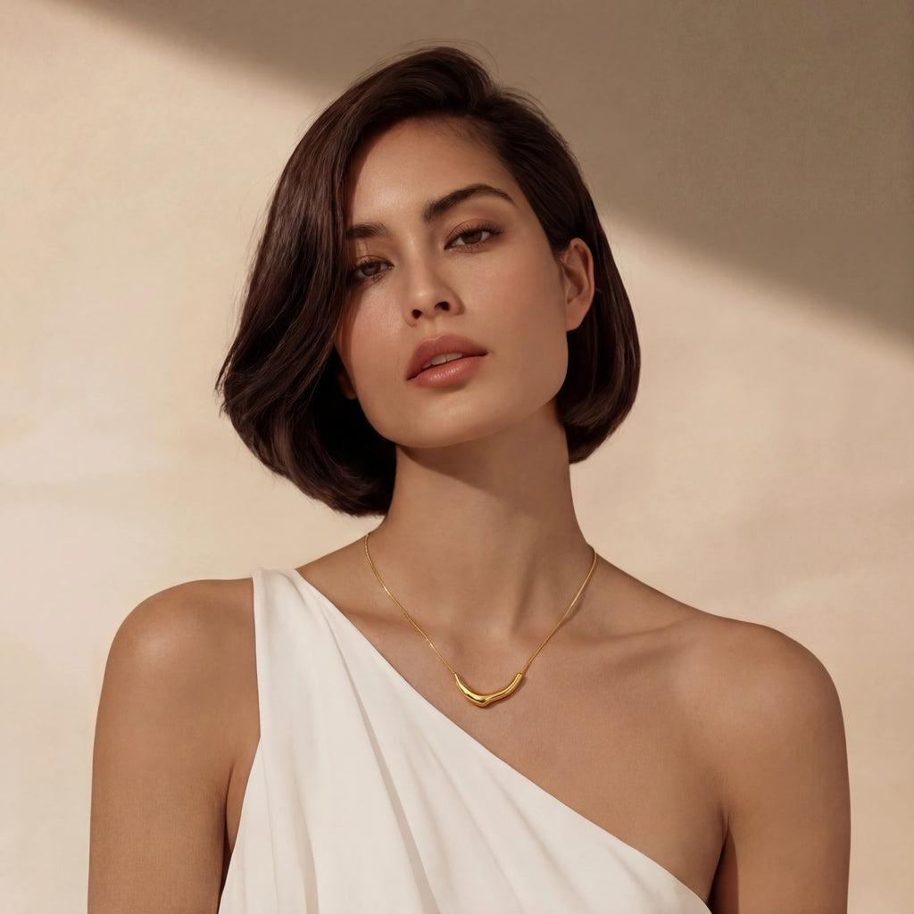The Curvy One | Statement Necklace
