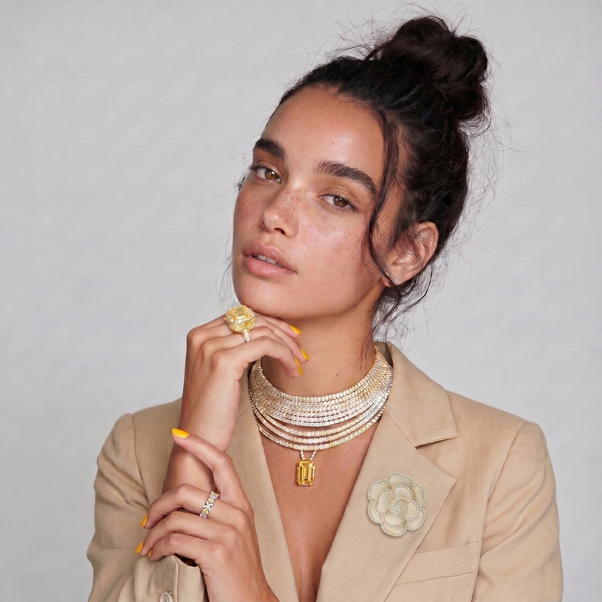 Rosia | Golden Rose Brooch
