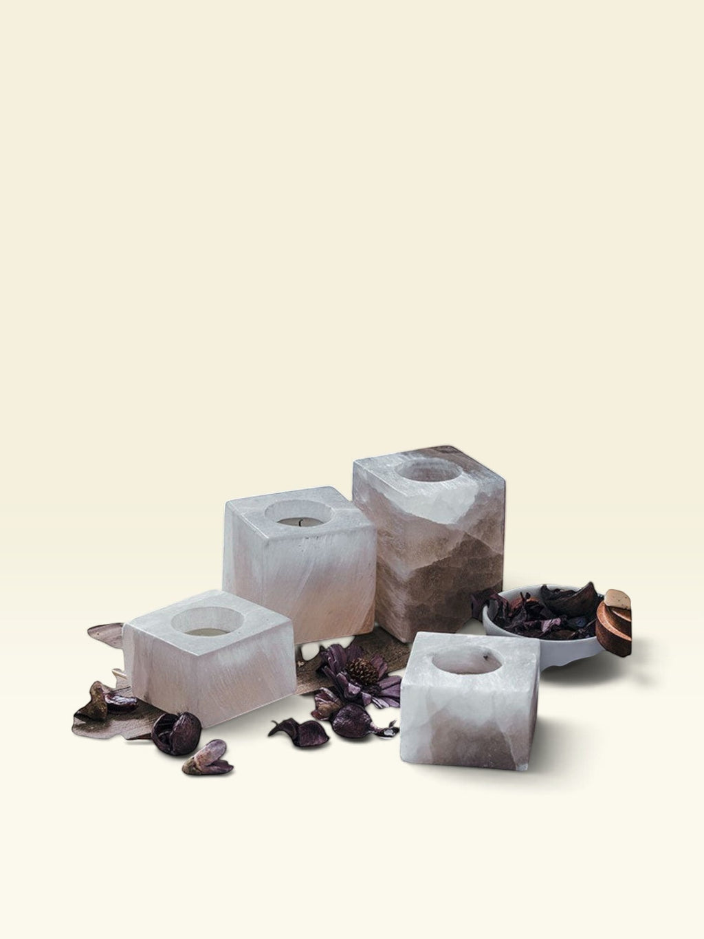 Candle Holder with Sugar Rock and Aromatherapy Design